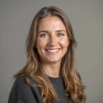 James Thornton — Gambling Industry Analyst